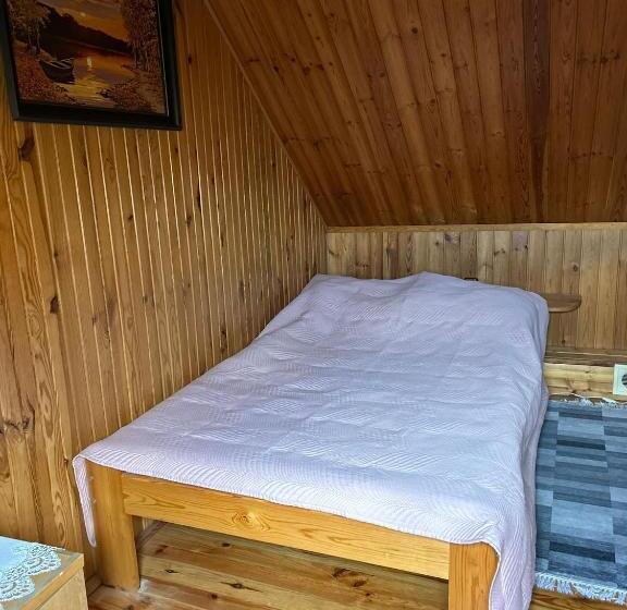 דירת חדר, Stajnia Bukwica