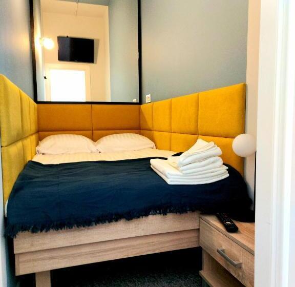 Номер Стандарт Совместная Ванная, Kapsuå‚y Bello Aparthostel