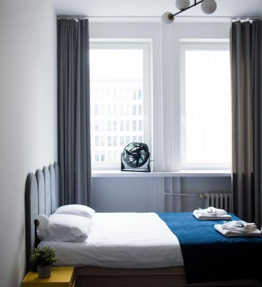 Номер Стандарт Четырехместный Совместный Санузел, Kapsuå‚y Bello Aparthostel