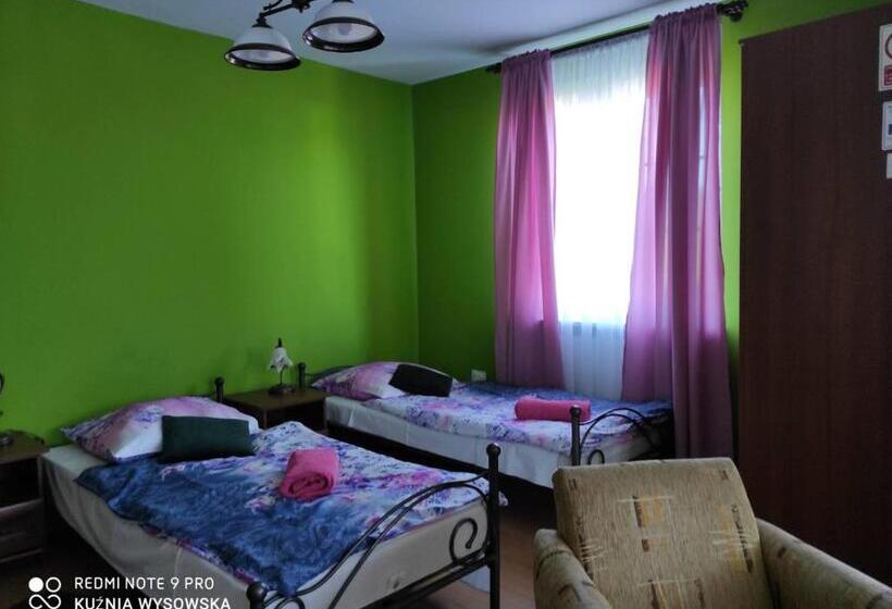 Четырехместный Номер Стандарт, Dom Gościnny Orange