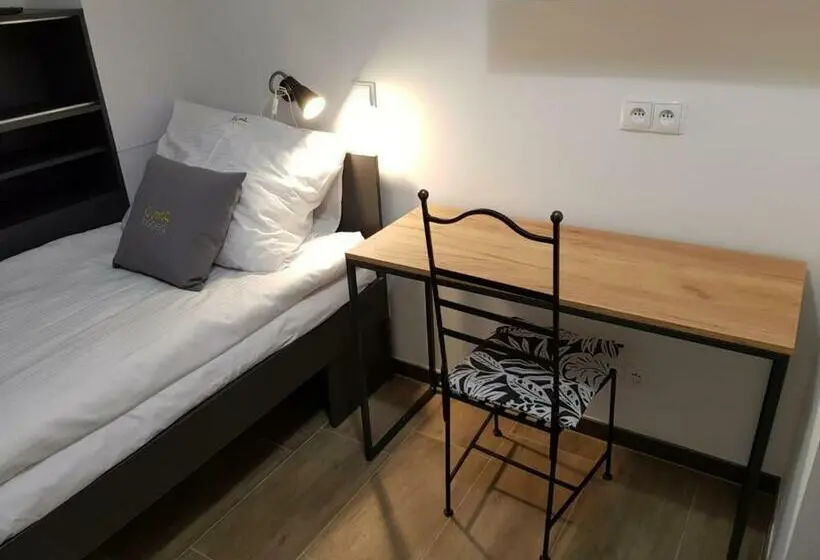 Standard Yhden Hengen Huone, Kimanoclegi
