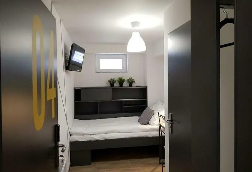 Standard Yhden Hengen Huone, Kimanoclegi