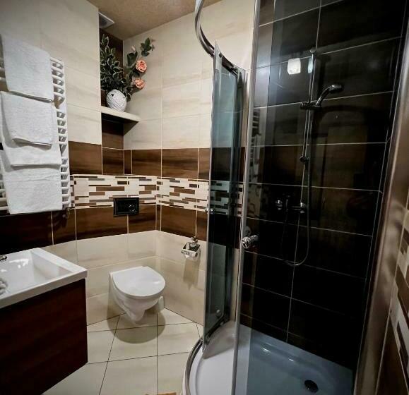 Трехместный Номер Стандарт с Балконом, Noclegi U Masnych