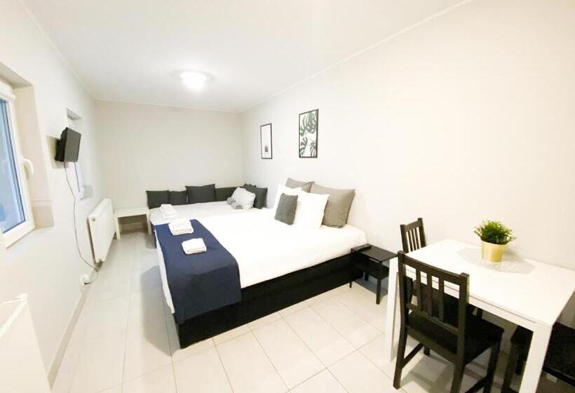 סטודיו משפחתי, Pokoje Gościnne Przy Molo