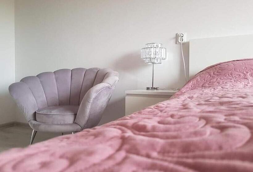 חדר סטנדרט חדר אמבטיה משותף, Pokoje Przy Zamku