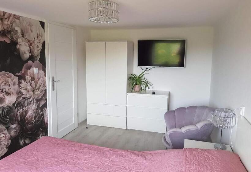 バス共有のスタンダードルーム, Pokoje Przy Zamku