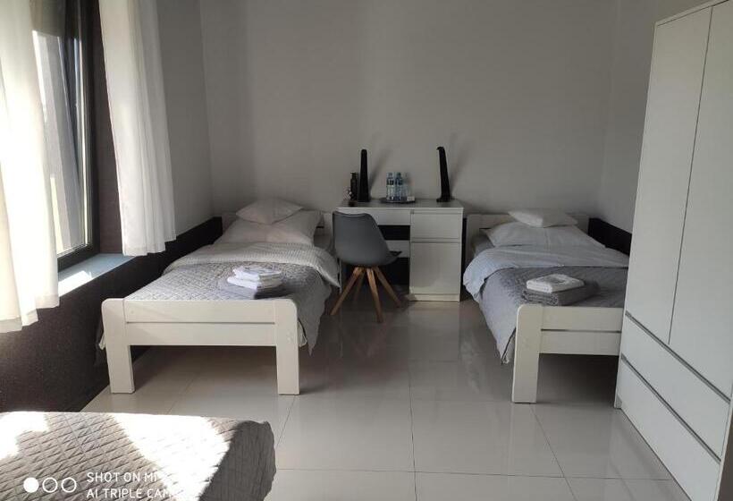 컴포트 트리플 룸, Reza