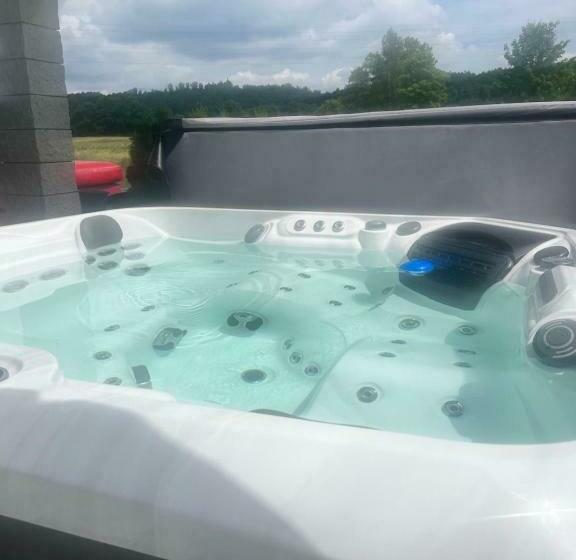 חדר בסיסי, Sarnia Polana