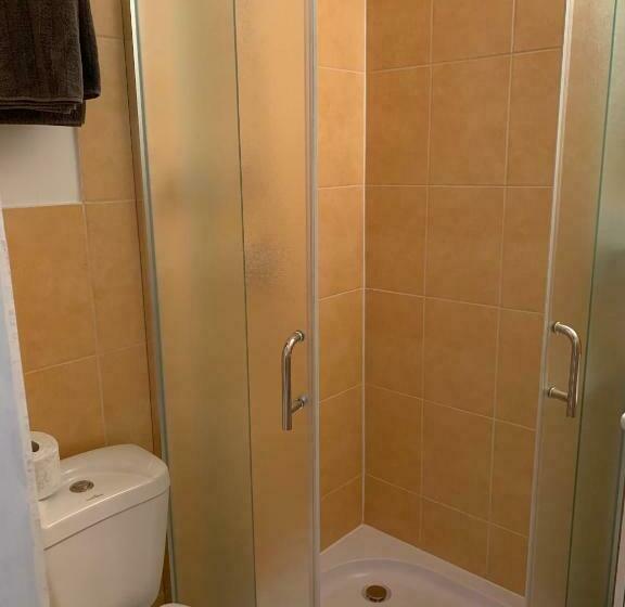 חדר בסיסי, Sarnia Polana