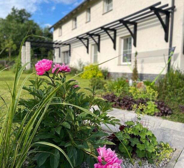 חדר בסיסי, Sarnia Polana