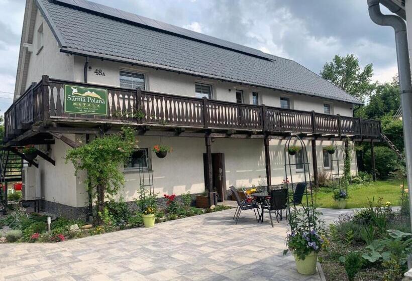 דירת חדר, Sarnia Polana