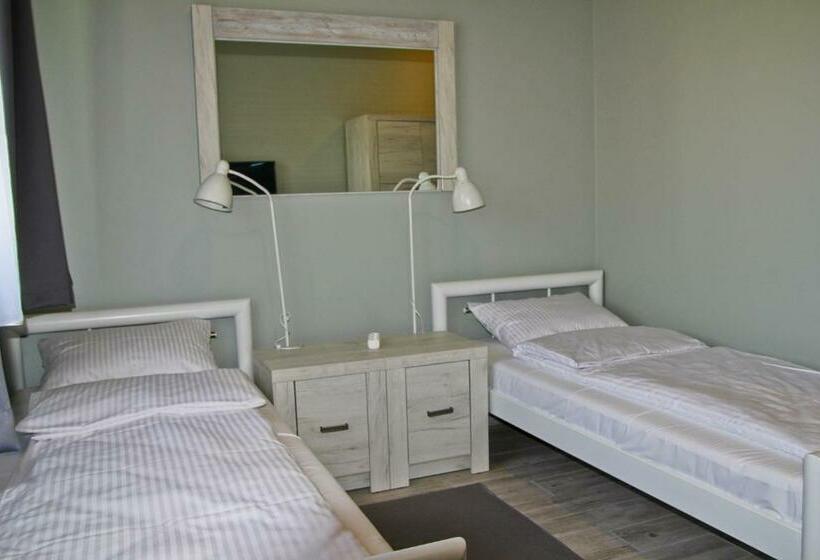 Номер Superior, Motel Lunar