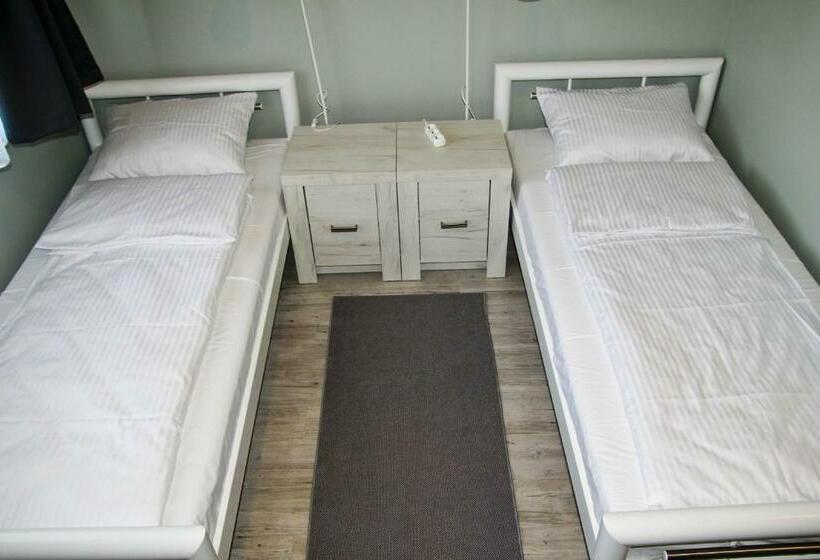 Номер Стандарт, Motel Lunar