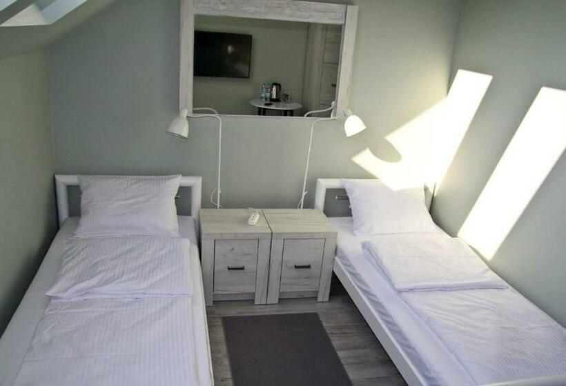 Номер Стандарт, Motel Lunar