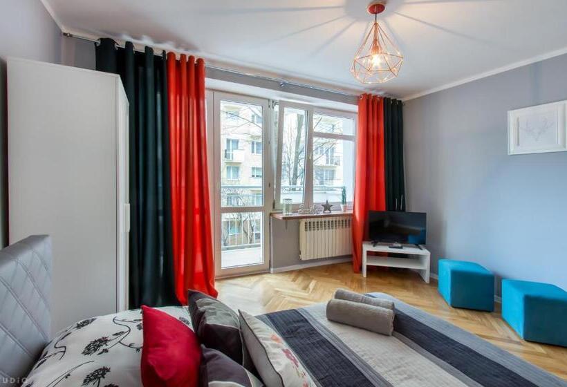 اتاق استاندارد با سرویس بهداشتی مشترک, Clicktheflat żurawia Street Apart Rooms