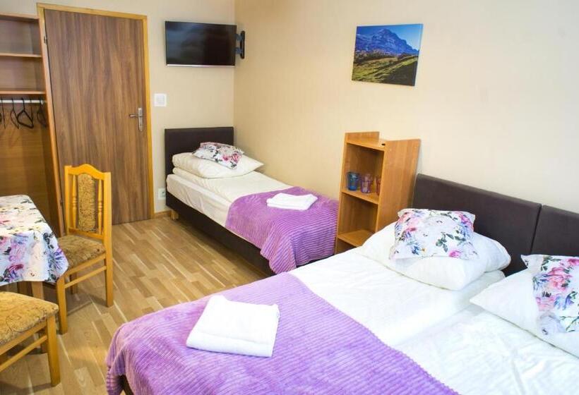 اتاق استاندارد سه نفره, Dobra Miejscówka