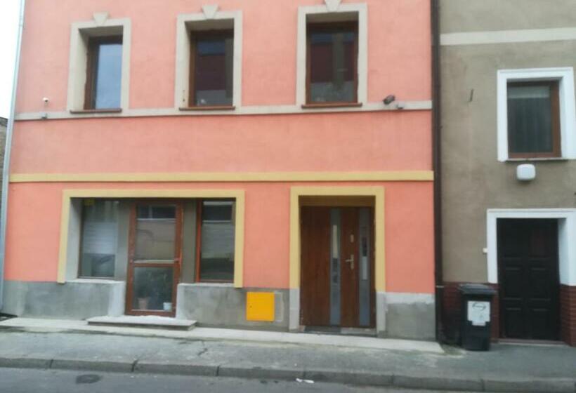 חדר סטנדרט לשלושה, Noclegi Centrum