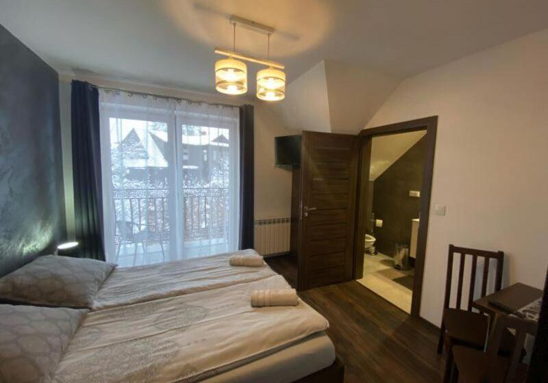 חדר סטנדרט עם מרפסת, Noclegi U Nawary