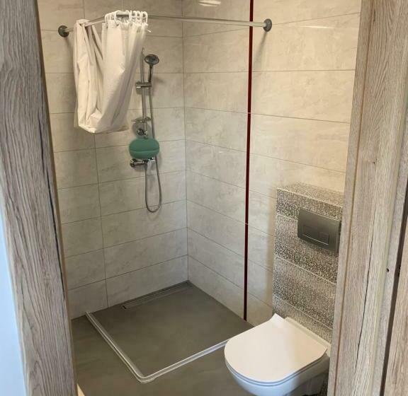 标准间, Willa Milonga