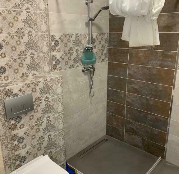 家庭间, Willa Milonga