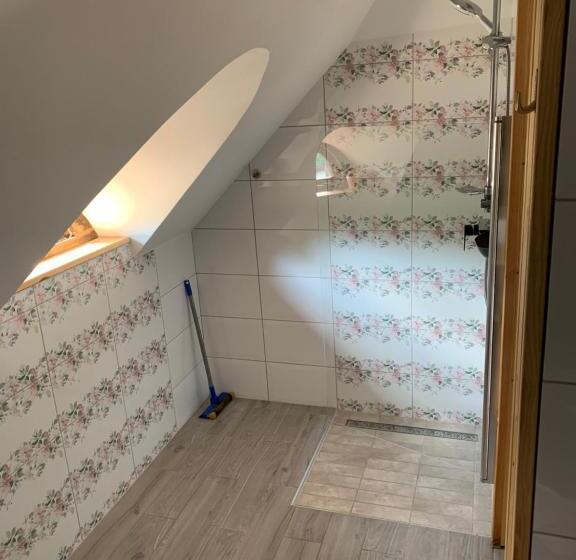 标准间, Willa Milonga