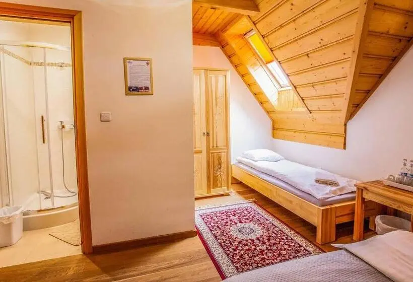 Standard Kolmen Hengen Huone, Willa Na Borku