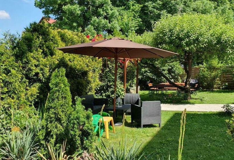 جناح عائلي, Willa Nad Potokiem