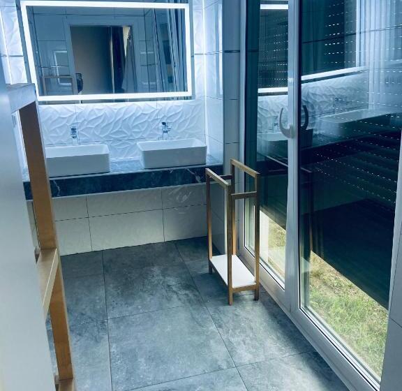 ファミリールーム, Wytworna Foczka