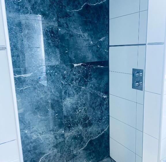 ファミリールーム, Wytworna Foczka