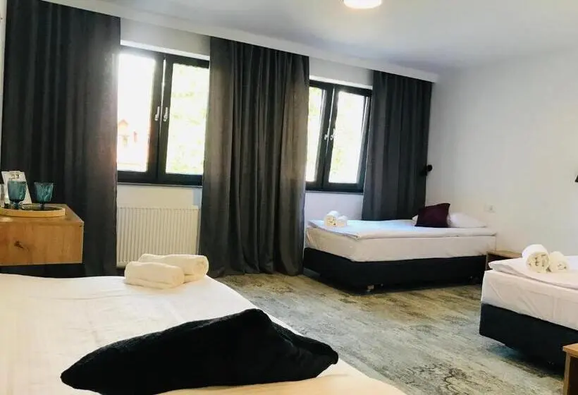 Standard Kolmen Hengen Huone, Pokoje Hotelowe Lupus