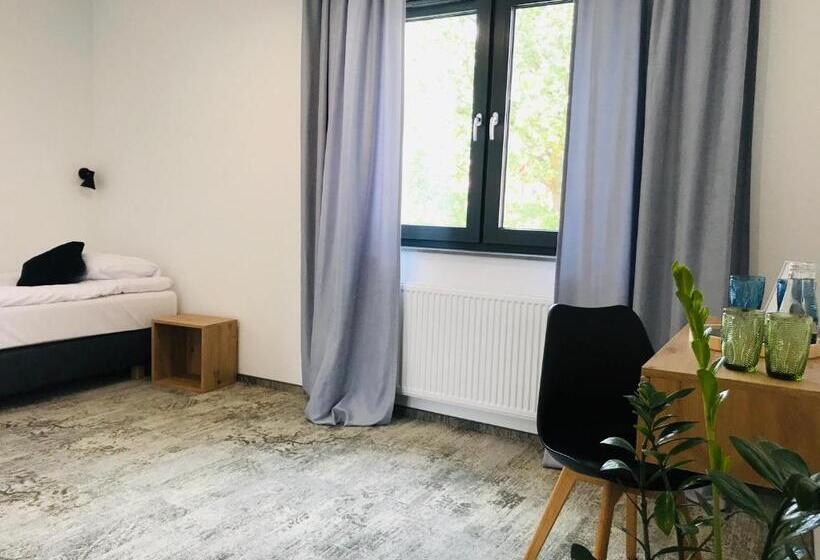 غرفة قياسية فردية, Pokoje Hotelowe Lupus