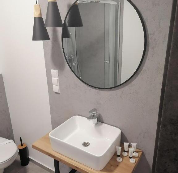 غرفة قياسية رباعية, Pokoje Hotelowe Lupus