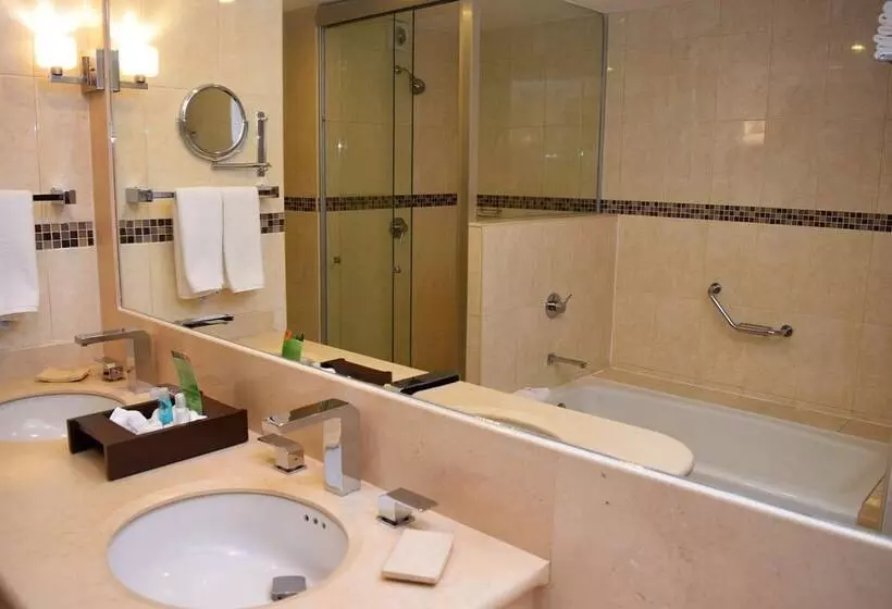 オーシャンビュースイート, Astur Hotel & Residence