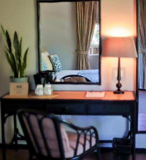 اتاق خانوادگی, Mantenga Lodge