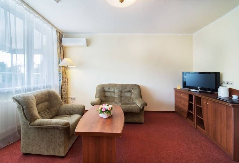 חדר משפחתי, Posadskiy