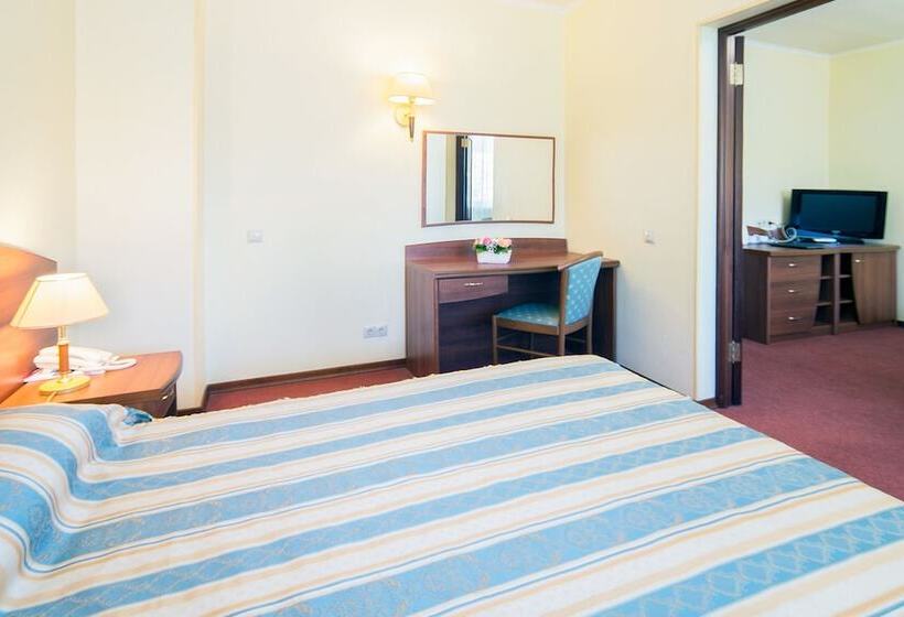 חדר משפחתי, Posadskiy