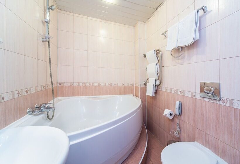 סוויטת ג'וניור, Posadskiy