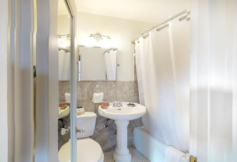 חדר דלוקס, The 1850 House Inn And Tavern