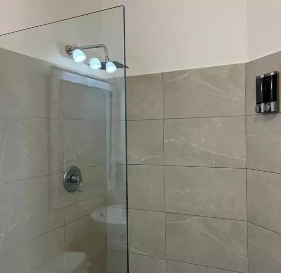 آپارتمان لوکس 1 خوابه, La Heliconia & Day Spa