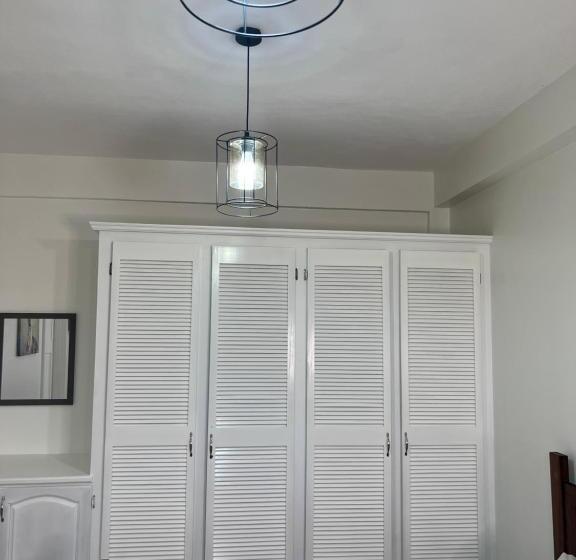 آپارتمان خانوادگی, La Heliconia & Day Spa