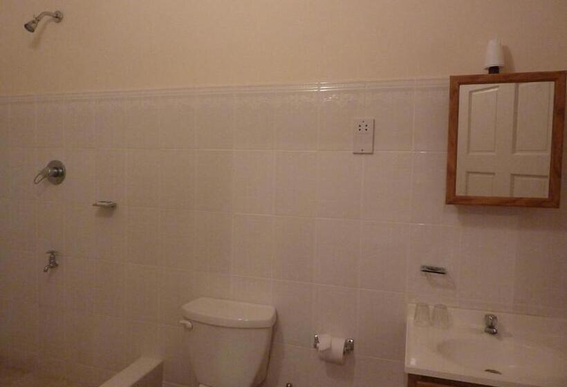 آپارتمان خانوادگی, La Heliconia & Day Spa