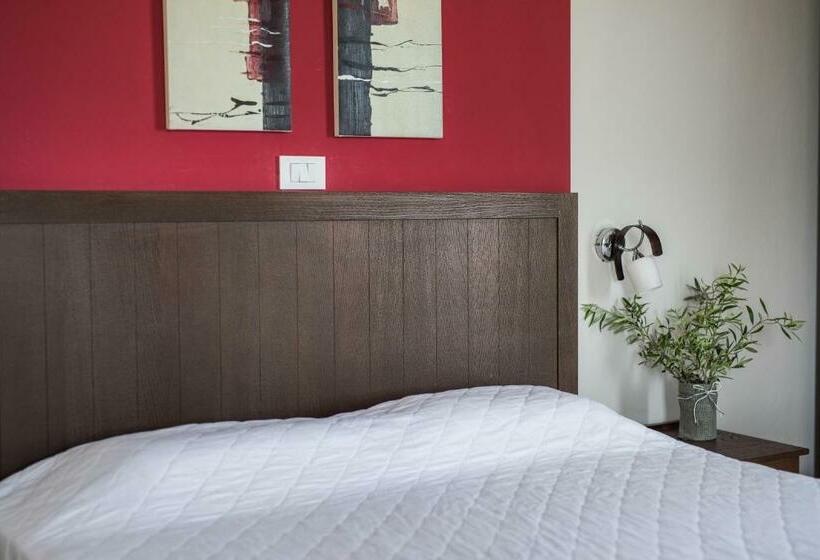 إستوديو قياسى, Mirtilos Studios & Apartments