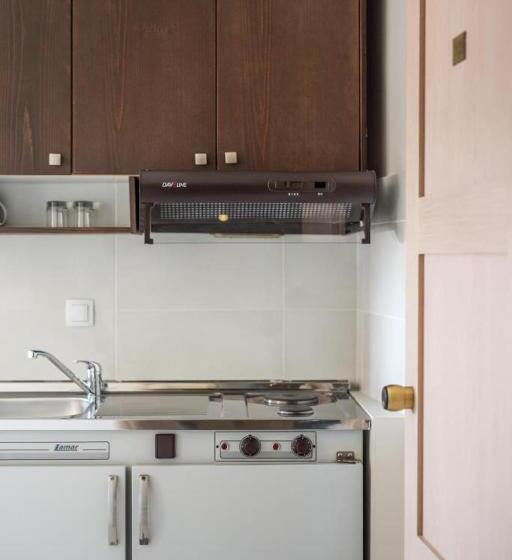 إستوديو قياسى, Mirtilos Studios & Apartments