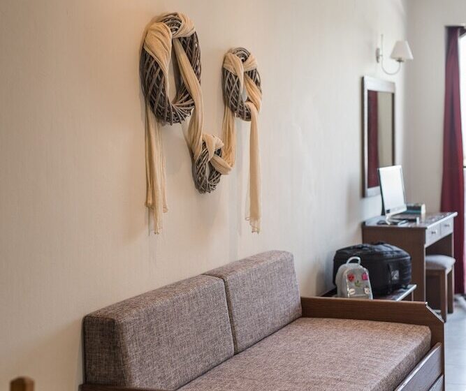 إستوديو قياسى, Mirtilos Studios & Apartments