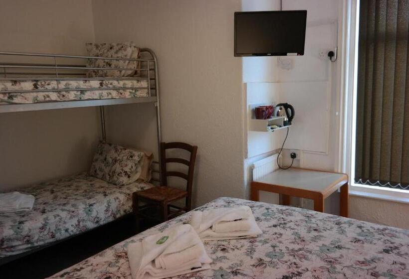 غرفة ديلوكس عائلية, Cardoh Lodge