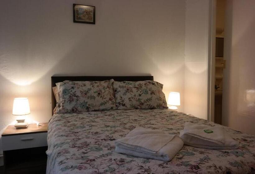 غرفة ديلوكس عائلية, Cardoh Lodge