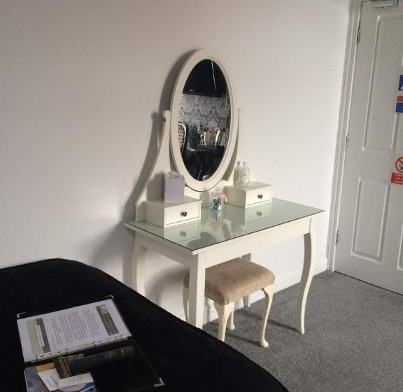 Номер Стандарт Индивидуальный, The Whittington And Cat