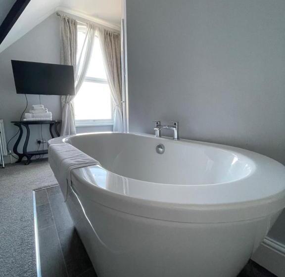 Апартаменты 1 Спальня, The Whittington And Cat