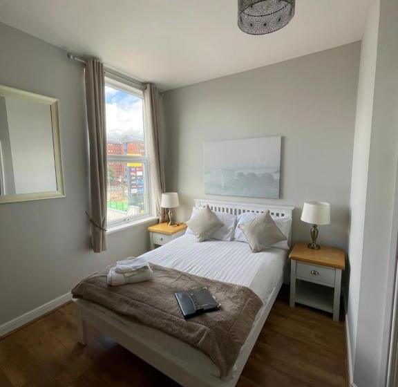 Номер Комфорт, The Whittington And Cat