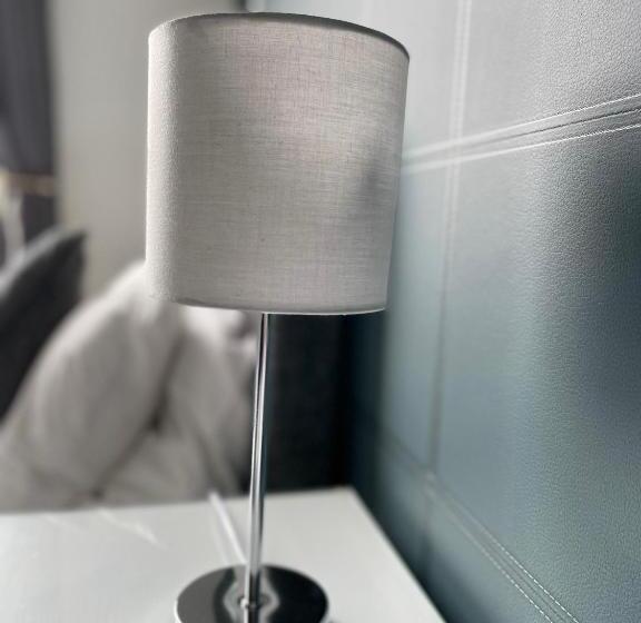 Номер Стандарт, The Whittington And Cat